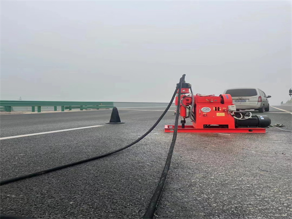 常山马路路基路面开裂下沉注浆加固灌浆